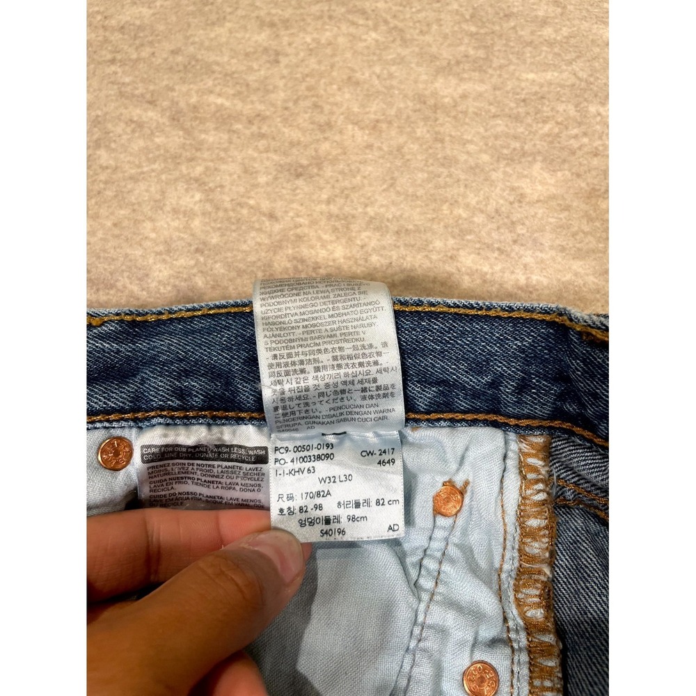 Levi's 501 Authentic Original Fit Jeans Mens 32x30 Blue Denim Cotton Button‎ Fly - Picture 6 of 16